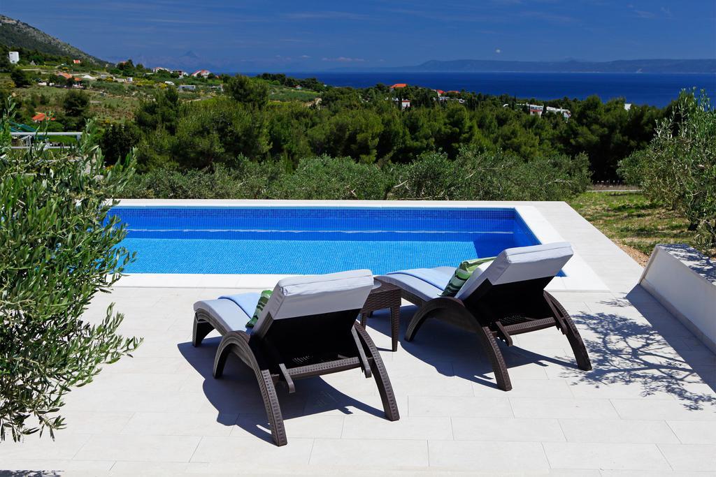 Holiday Homes Oliva Bol Pokoj fotografie