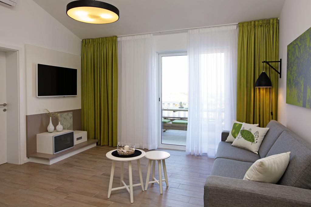 Holiday Homes Oliva Bol Pokoj fotografie
